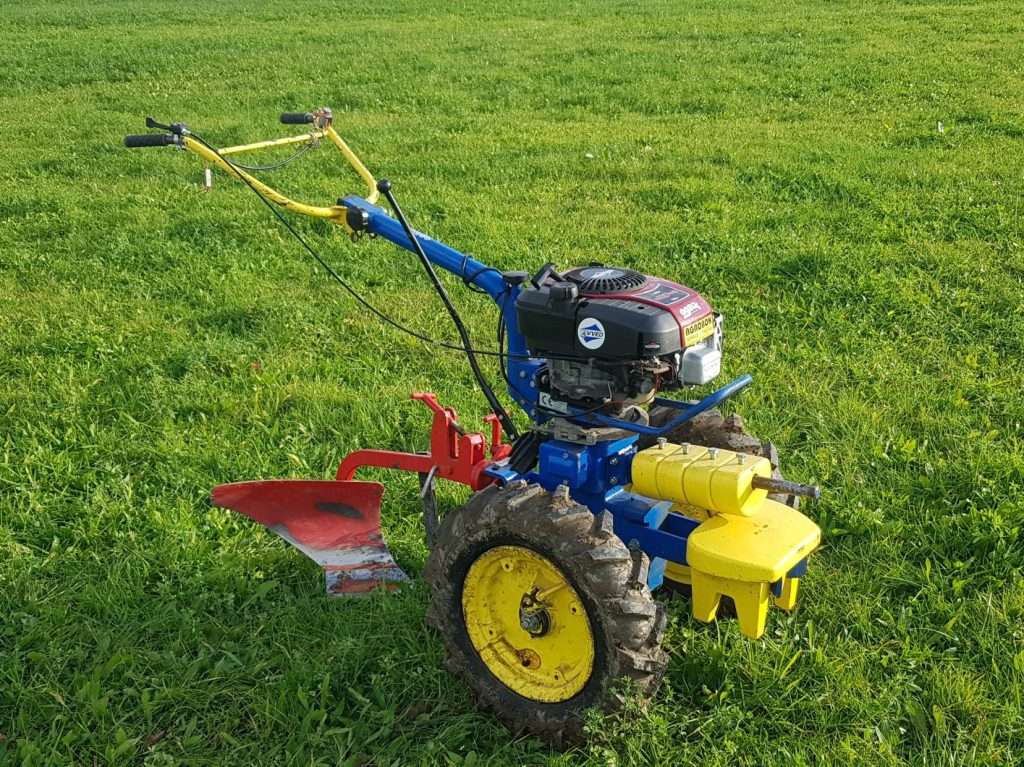 Malotraktor Agzat so 4T Briggs Stratton, požičovňa, orba, prektor na požičanie