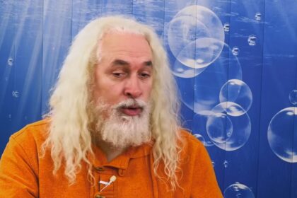 Rozhovor o negativních dopadech větrných turbín na zdraví, krajinu, ekonomiku obcí a stabilitu energetické sítě.